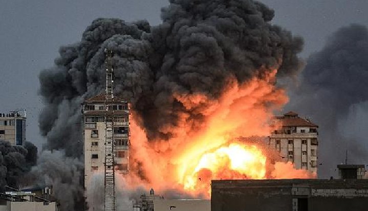 zlsomosnos's tweet photo. Nove funcionários da ONU mortos em Gaza

Os funcionários trabalhavam na agência das Nações Unidas para refugiados palestinos e foram mortos dentro de suas casas https://t.co/EhE6IArWlF