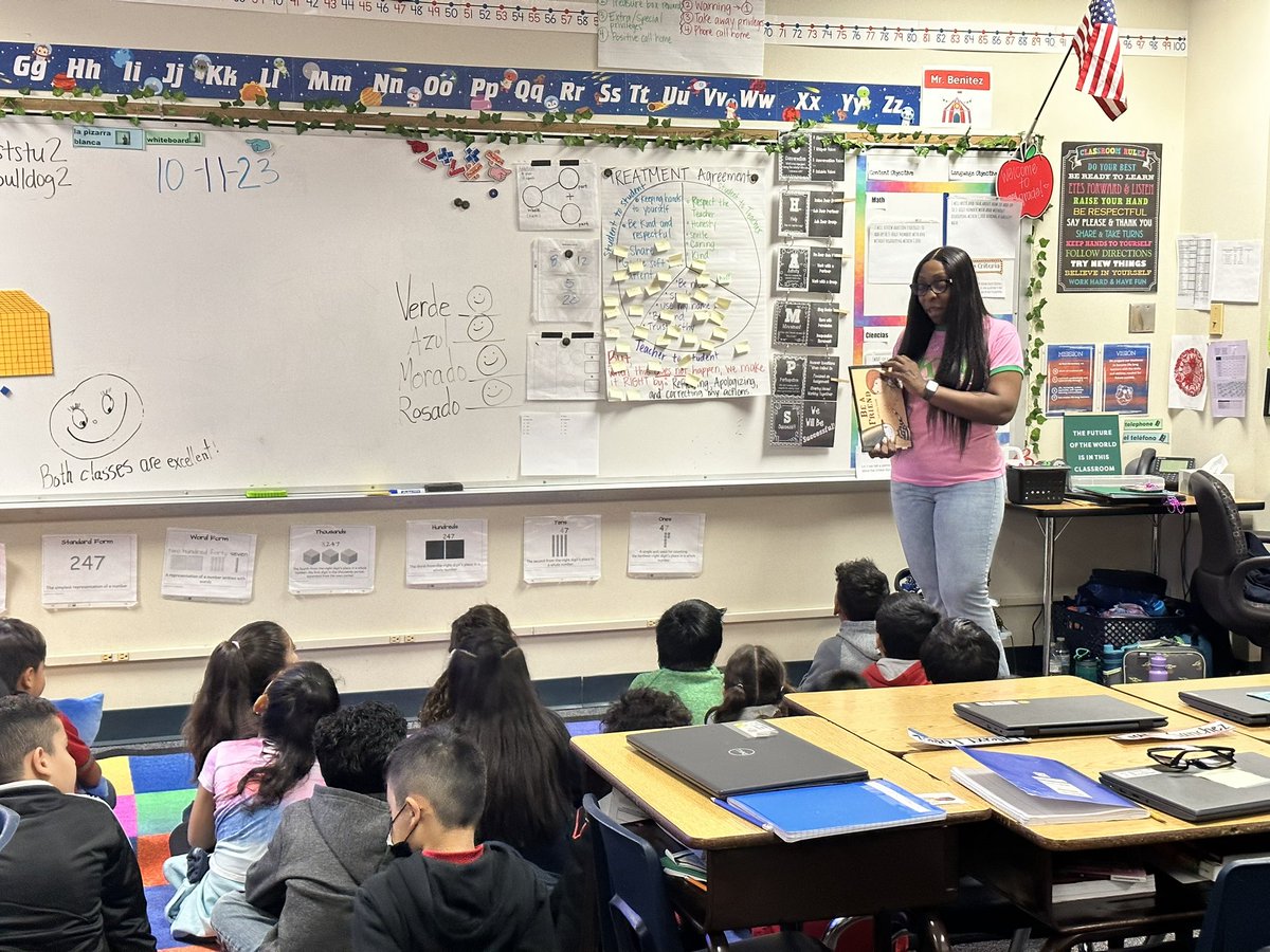 Best_Bulldogs's tweet photo. Alpha Kappa Alpha Sorority members sharing the love for reading at Best Elementary! 📚 Inspiring young minds with each story. Big thanks for visiting! Our students truly appreciated your presence! #WeAreAlief https://t.co/bCUOfjcKHP
