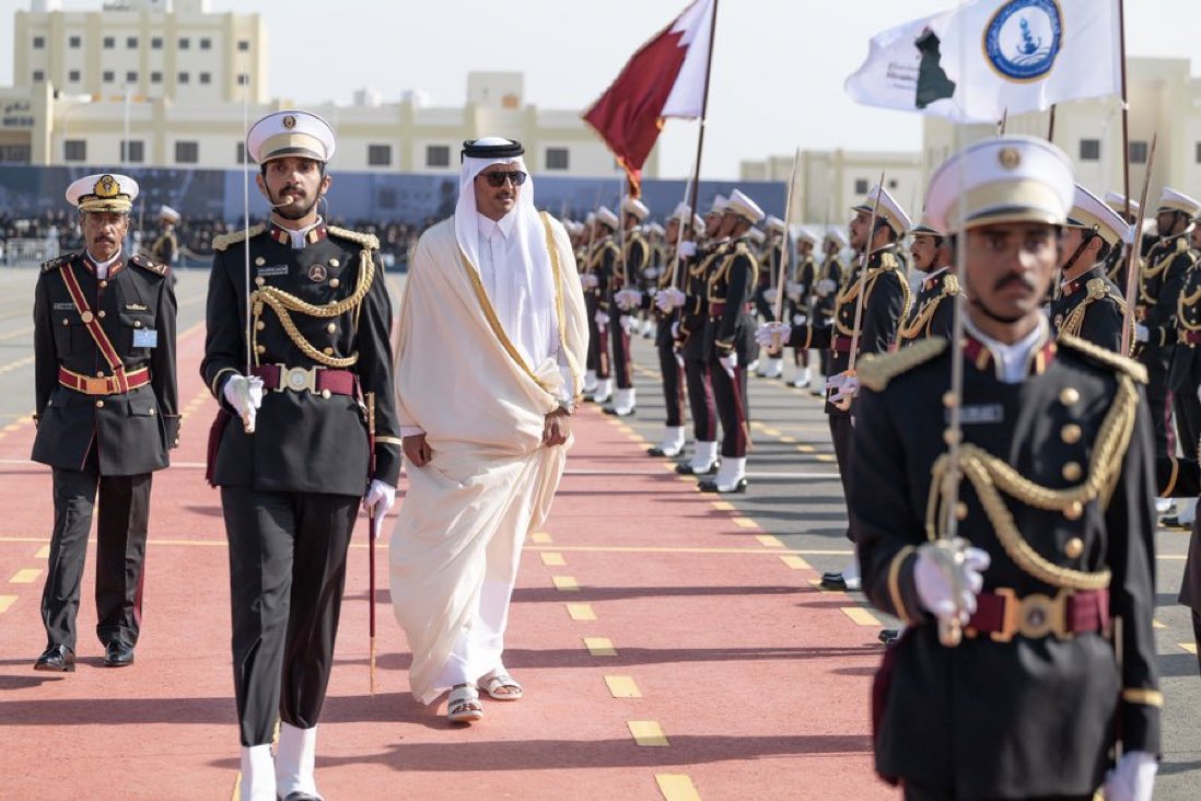 ScreenMix's tweet photo. عاااجل:

دولة قطر لوّحت بوقف إمدادات الغاز عن العالم ان لم يتوقف القصف على غزة. https://t.co/3PFhod4flc