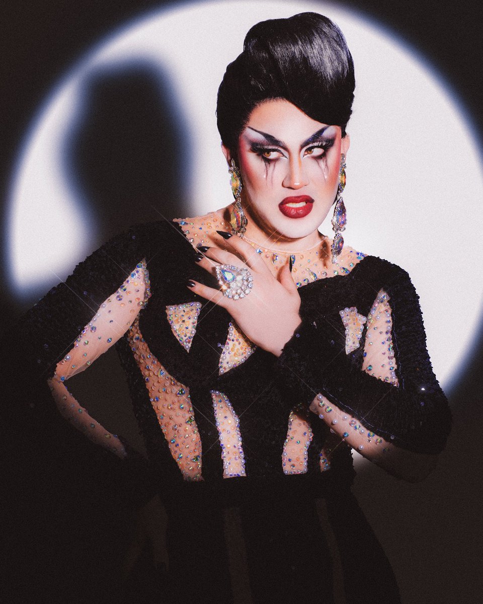 -Cry Your Heart Out-

📸: @ mattdicksonphotography on ig
Hair: @ atomicwigs on ig