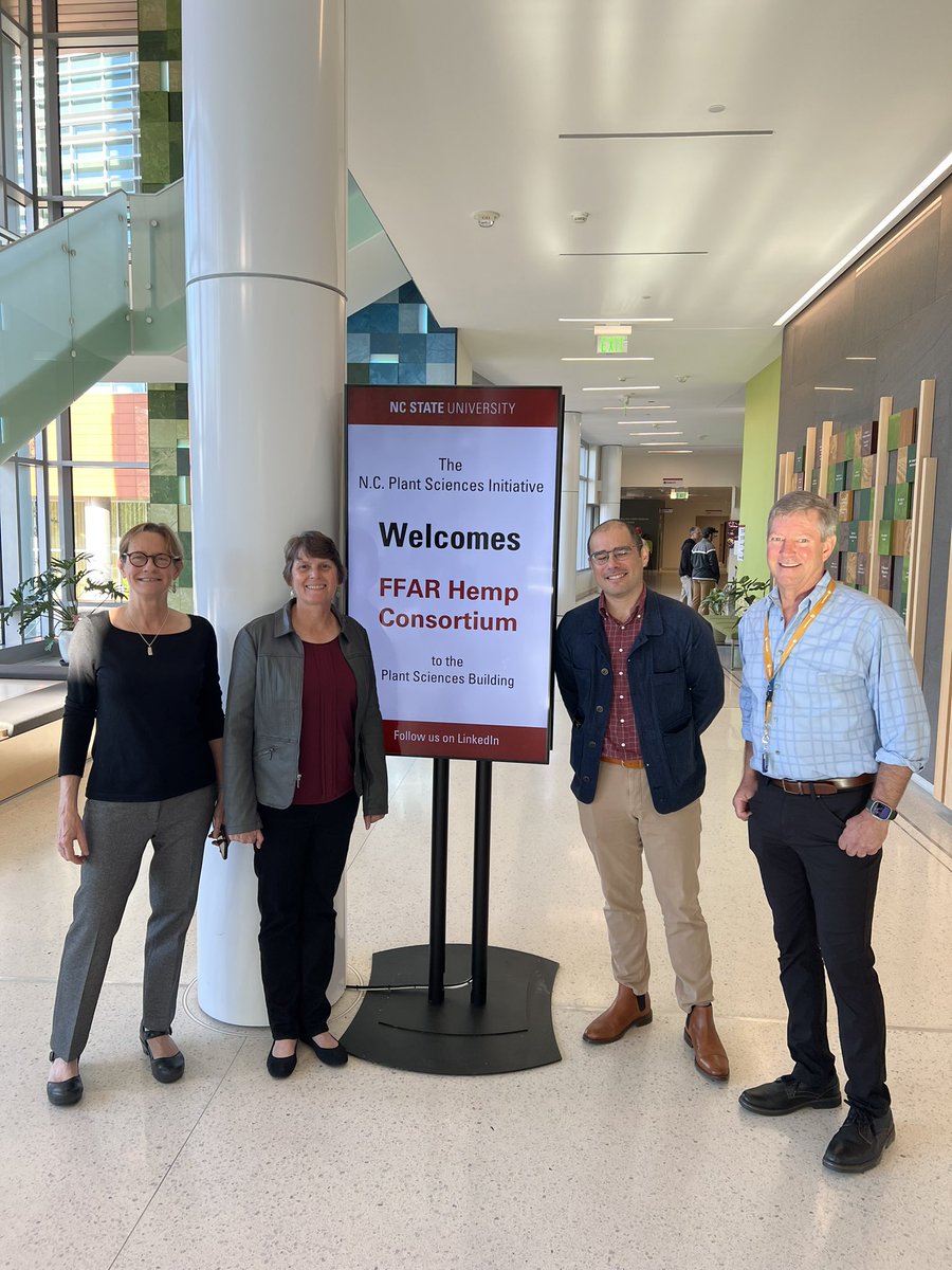 Larry Smart tweet media