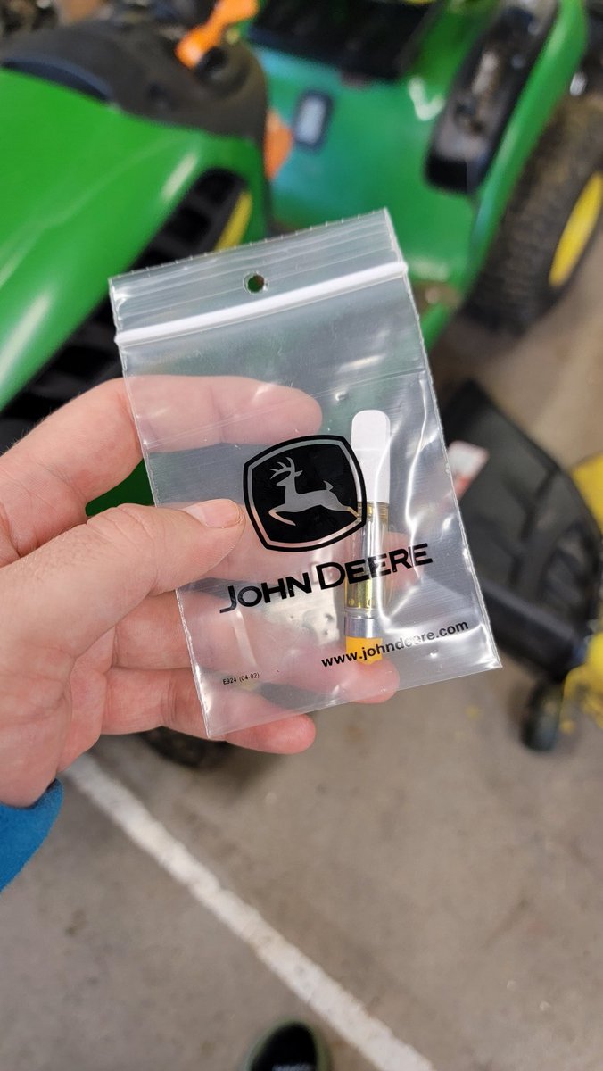 PotionSipper's tweet image. Wyd after hitting the John Deere cart⁉️