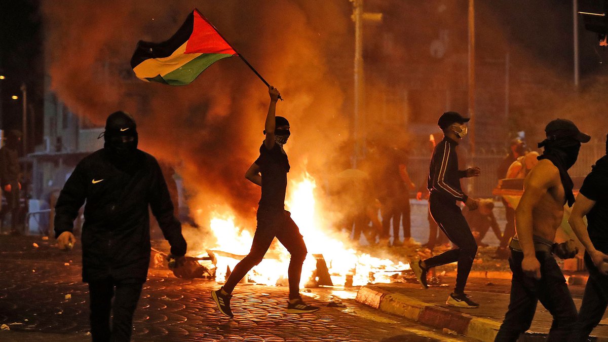 Antunes1's tweet photo. Líder do Hamas pediu um "dia de sacrifício, heroísmo e dedicação" para uma Jihad mundial, esta sexta-feira 13. 

Especialmente se estão nas grandes cidades, tenham cuidado 🙏🏼 https://t.co/RRvY22OLYe