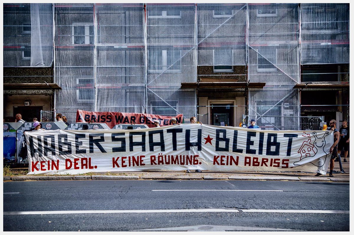 …  ist nur wärmstens zu empfehlen. Danke dafür: <a href="/E3K19/">E3K</a> 
<a href="/BuendnisZRV/">Zwangsräumung Verhindern Berlin</a> <a href="/KGerigk/">Kalle Gerigk</a> <a href="/SHeimstaden/">StopHeimstaden</a> <a href="/BMieterverein/">BMV Berliner Mieterverein</a> <a href="/DoebertSteffen/">Steffen Doebert Aktivist-Wohnen-Mieten & Soziales</a> <a href="/MietenwahnsinnB/">#Mietenwahnsinn-Bündnis</a> <a href="/MieterparteiB/">MIETERPARTEI BUND</a> <a href="/mg_berlin/">Mieter*innengewerkschaft Berlin</a> <a href="/hab_ich_saath/">Leerstand Hab-ich-saath</a> <a href="/IGHabersaath/">IG Habersaathstrasse</a> <a href="/kaddinsky/">Katrin Schmidberger</a> u.a.
Habersaathstrasse
Räumungsklage