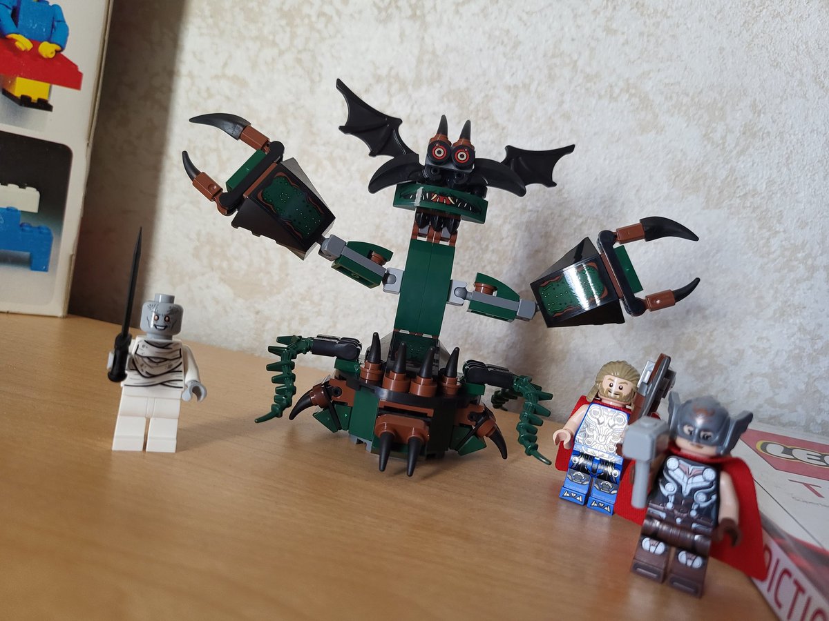It's not the greatest set, but I am a fan of Thor so I decided to get it, "Attack on New Asgard" #lego #Thor #afol #marvel