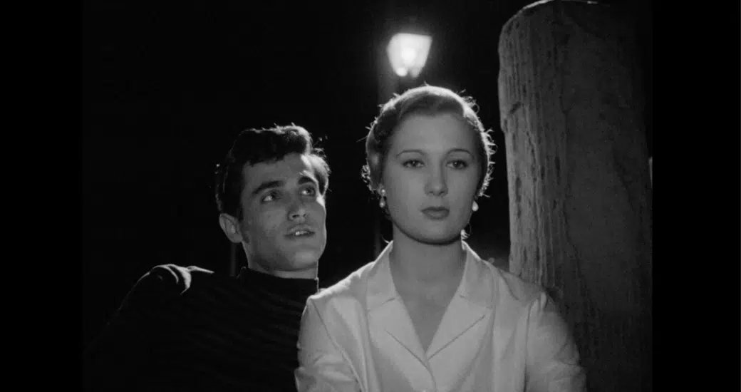 Le jeudi 12/10, au Cinéma VOX de Strasbourg à 20H, dans le cycle Trésors du Cinéma Italien, en partenariat avec l'Institut Culturel Italien : 

LA CHRONIQUE DES PAUVRES AMANTS de Carlo Lizzani
Une grande redécouverte, un film passionnant sur l'Histoire italienne !