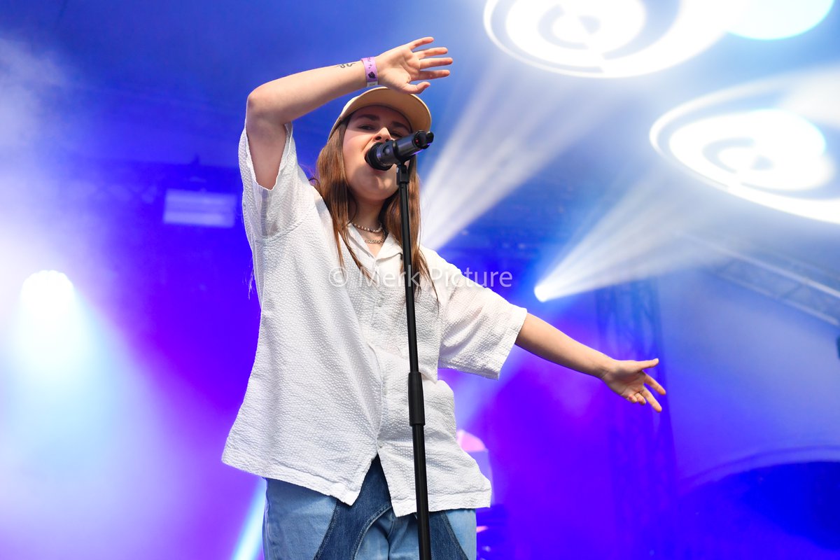 MerkPicture's tweet photo. Luna Musik at the Puls Openair. #concerts #music #love #Photography #concertphotography #luna #lunamusic #music https://t.co/stlvt37pZs