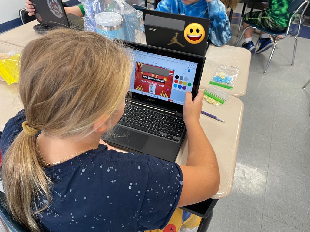 JEmberley4's tweet photo. Mrs. Gonzalez’s class reviewed what they know about fire safety using @BookCreatorApp. @MassapequaTLC @MFerraroMKE https://t.co/POhYfEHcht