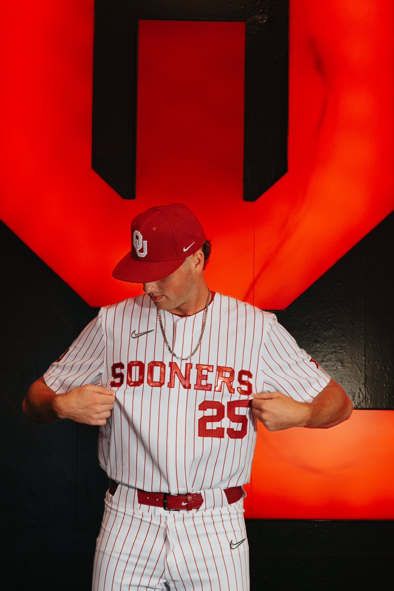 CMTsunami's tweet photo. I am blessed and very excited to announce my commitment to the University of Oklahoma to further my academic and baseball career. I want to thank god, my family, and all my coaches for all the help. Thank you @CoachToddButler @CoachJohnsonOU #BoomerSooner #oubaseball https://t.co/GIH32i3uSw