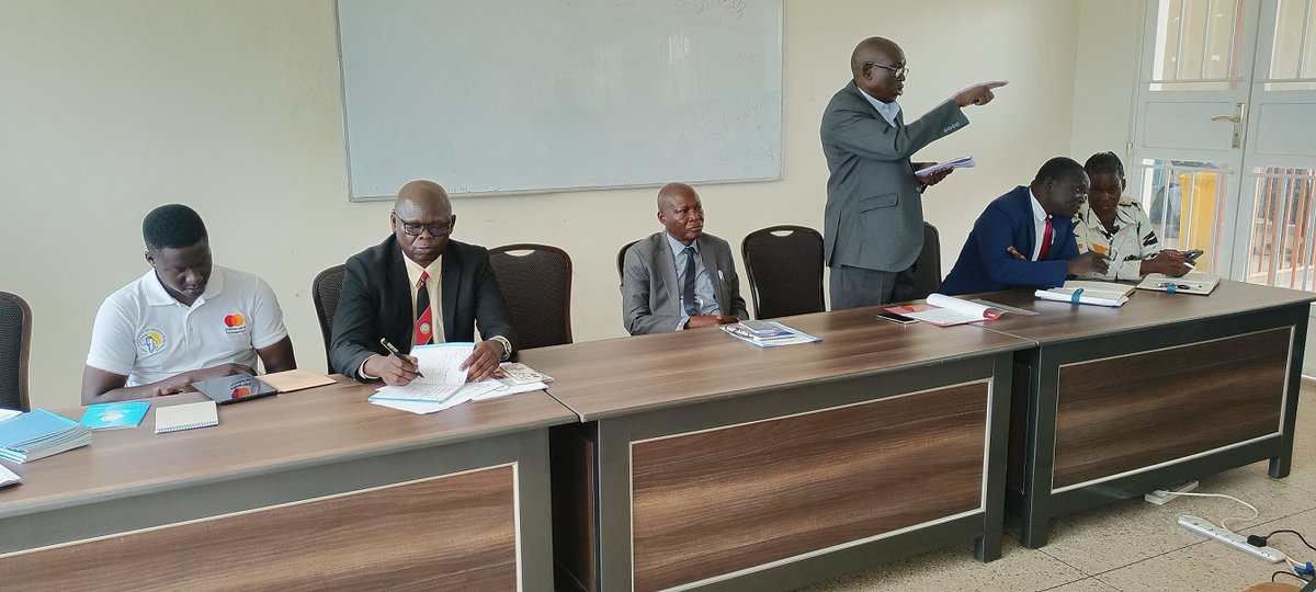 LIRA_UNIVERSITY's tweet photo. Lira University Vice Chancellor, Prof. Jasper Ogwal Okeng has encouraged students pursuing Bachelor of Medicine and Bachelor of Surgery to avoid wasting time and rather be committed to graduate after the 5 years’ period. For details, click the link: https://t.co/eSezYXp8iw https://t.co/qCsoLqNSBv