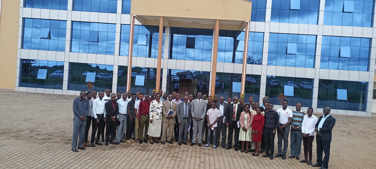LIRA_UNIVERSITY's tweet photo. Lira University Vice Chancellor, Prof. Jasper Ogwal Okeng has encouraged students pursuing Bachelor of Medicine and Bachelor of Surgery to avoid wasting time and rather be committed to graduate after the 5 years’ period. For details, click the link: https://t.co/eSezYXp8iw https://t.co/qCsoLqNSBv