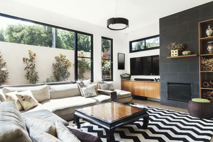 Hot #Home Trend: A black trim creates an eye-catching contrast, especially on light-colored #exteriors and #interiors.
tinyurl.com/yc36h4nt