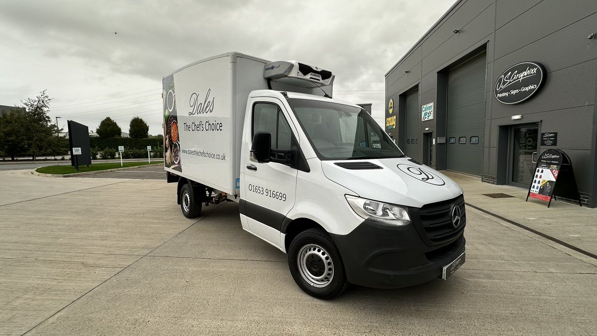 The long hours do make it worthwhile 👌 Here is @dalesthechefschoice #boxvan with a #fresh #partwrap ✅💯🇬🇧👌💪