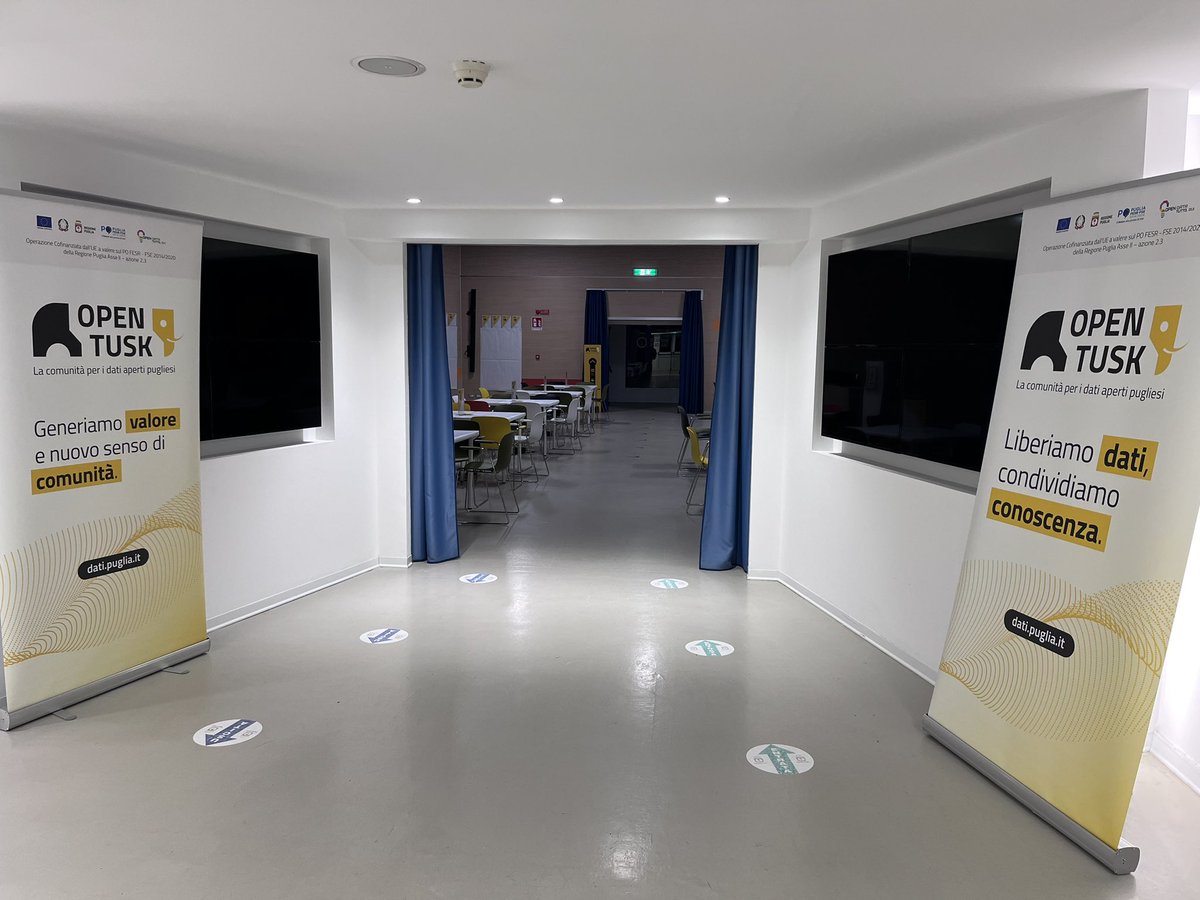 Qui tutto pronto! A domani! <a href="/morenaragone/">Morena Ragone </a> <a href="/MinoElefante/">Mino Elefante</a> <a href="/ADelliNoci/">Alessandro Delli Noci</a>  <a href="/RegionePuglia/">RegionePuglia</a> #hackathon #opendata #opentusk