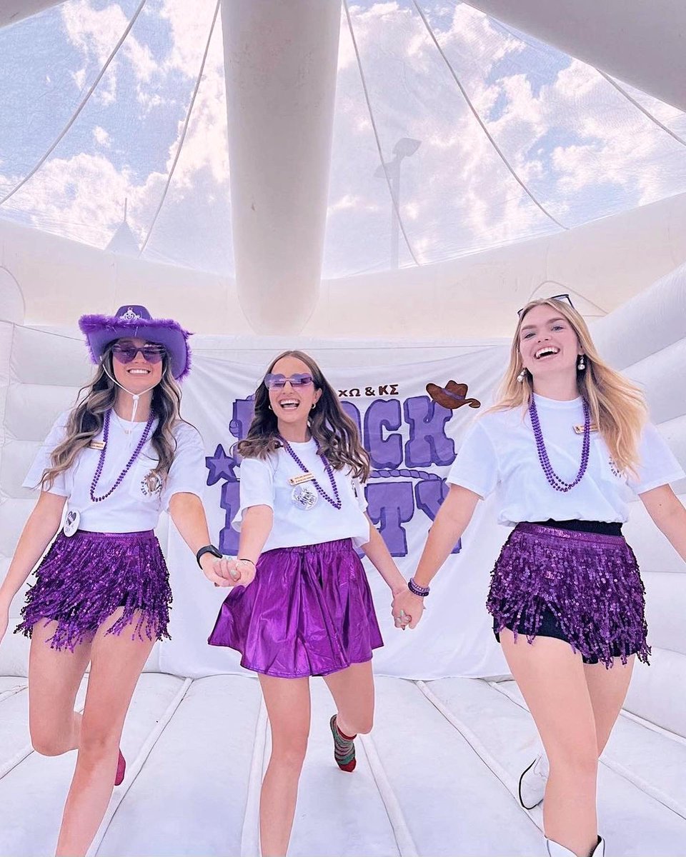 McLaneStadium's tweet photo. BLOCK PARTY 🎉
Join @alphachibaylor at #McLaneStadium & #TouchdownAlley to help raise awareness of domestic violence
Event will feature food, games, high heel rage & performances by @colonyhouse & local artist @graham_stclair !
Visit the link in our bio for tickets 🎟️ https://t.co/jv0XorG40r