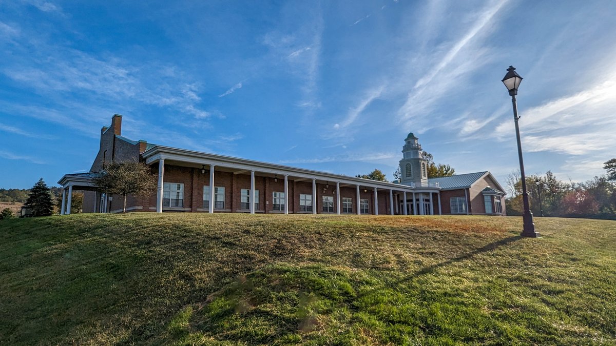 CollinsCTC's tweet photo. 🌟 Exciting news! Collins Career Technical Center is expanding its reach by acquiring the Proctorville Center from Ohio University. This means more opportunities for adult students throughout the Tri-State. Stay tuned for more updates! 👨‍🎓👩‍🎓 #CCTCworks https://t.co/aX8AaAkVU8