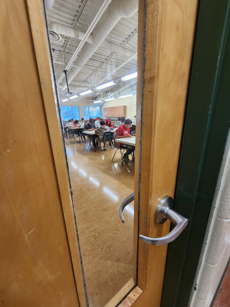 davidncrowell's tweet image. Sights and Sounds from Day 2 of our @MakerMakeChange Hacking for the Holidays event.  We have successfully built over 100 electronics devices in the past day and a half.  21st century solutions to 21st century issues!  #spslearn #stem #stemeducation