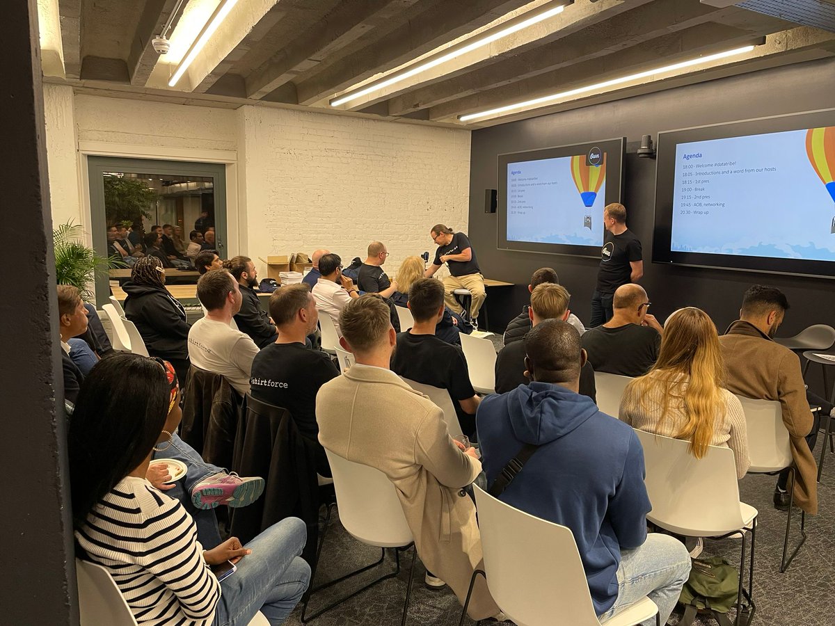 #DataTribe packed out getting ready for a #data-filled evening, at lovely hosts @OwnBackup with refreshments courtesy of <a href="/TrustValidity/">Validity</a>. #thankyou for supporting the <a href="/SalesforceUK/">Salesforce UK & Ireland</a> #trailblazercommunity
