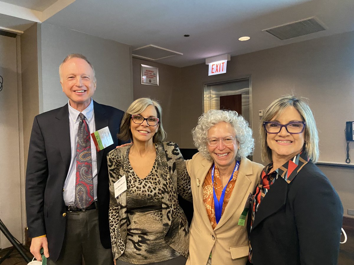 ARosen380's tweet image. Thank you to the these amazing leaders of the @SWOG Patient Advocate Committee. Hildy Dillon &amp;amp; Rick Bangs worked tirelessly &amp;amp; I learned so much from them &amp;amp; I look forward to what the amazing @chemobrainfog &amp;amp; @barbarasegarra will do as our future leaders! #SWOGonc #clinicaltrials