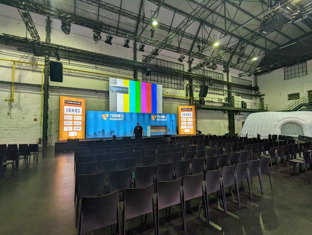 Daniel Fau (@danielfau) on Twitter photo #T3CON ready! #T3CON ready!