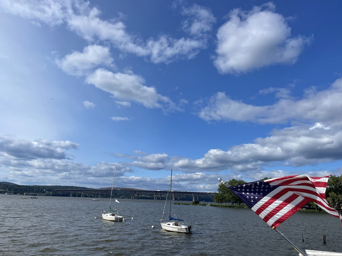 cr_properties's tweet photo. Walkway over the Hudson to the Hudson Highlands;  CR Properties has Home Court  Advantage for Developments, Investments and Commercial - Industrial -  Residential projects https://t.co/NGPNuQFaIc