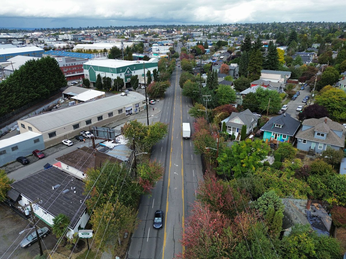 BFGreenways's tweet photo. "I am a regular rider of the 40, as a resident of Crown Hill. It's an important lifeline for those of us not necessarily headed downtown. This project will improve reliability and speed of the 40 between destinations in North Seattle..." - Elizabeth Day
#route40 https://t.co/yBka1nP5t1