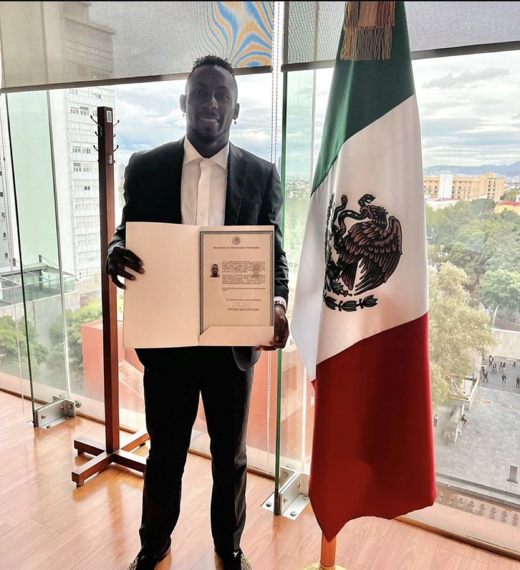 hagala_'s tweet photo. Viva México cabrones! 

Quiñones es Mexa! https://t.co/stQ6AiE47j
