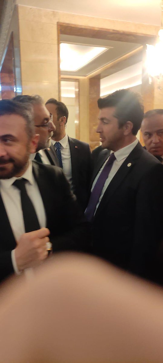 SirketZabitasi's tweet photo. Çalışma Bakanımız @isikhanvedat ile görüşme sağlayarak kendilerine dosyamızı teslim ettik. Anlattığımız bilgilerin yeterli olmadığını belirterek randevu talebinde bulunduk bir daha ki anakara ziyaretimizde bakanımızı makamın da ziyaret ederek daha detaylı bir görüşme sağlayacağız https://t.co/Qu1SHxGB1H