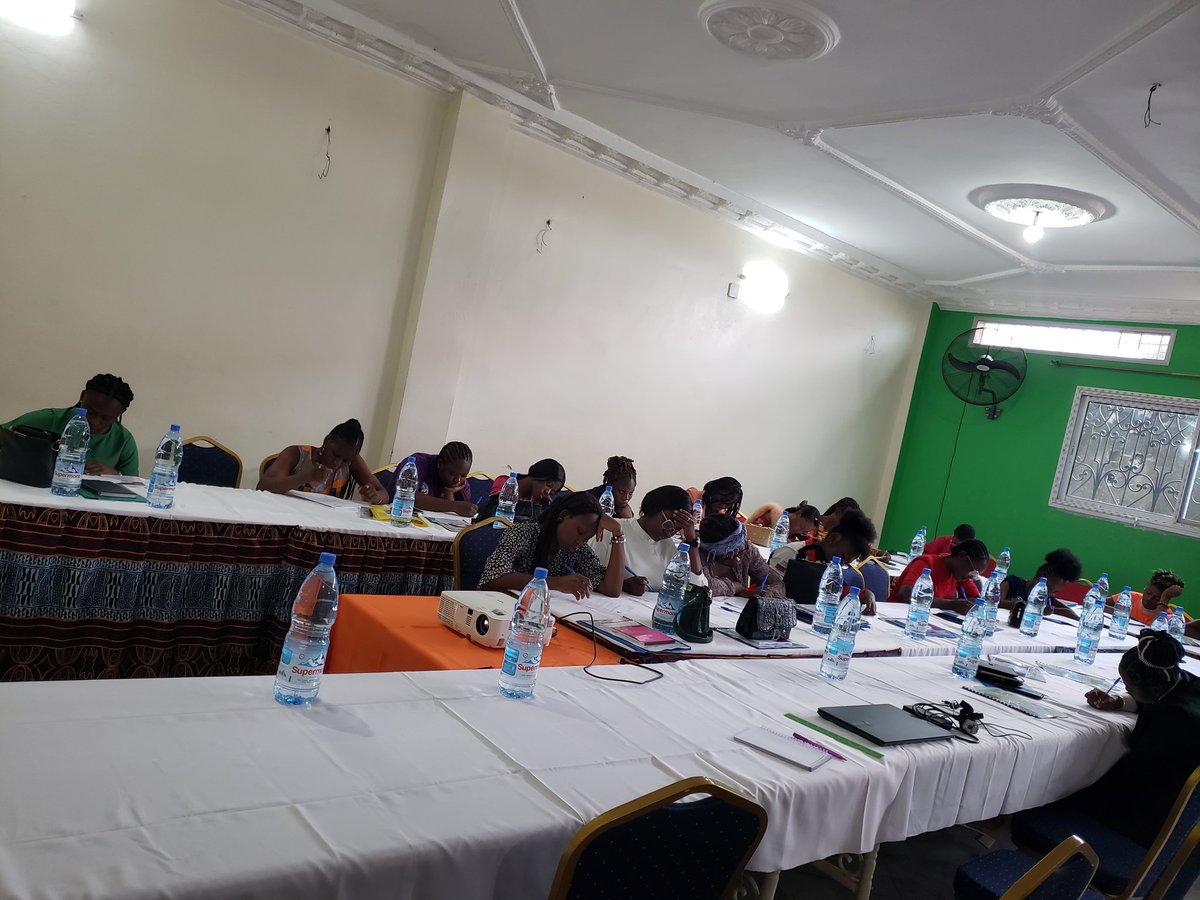 EnoAmbo's tweet photo. Evidence from the pre and post evaluation of #CSEknowledge support the fact that participants,  courtesy of the training now  possess a #mastery of accurate #CSEinformation and have a #betterunderstanding of the various modules to be taught in schools.
@hovuca1 @UNFPACameroon https://t.co/EYIpeS48Jk