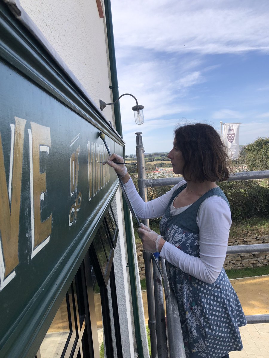 Working in the Sunday sunshine - it’s gone now! #signwriter #cornwall #newquay #signpainter #signwriting #cornish