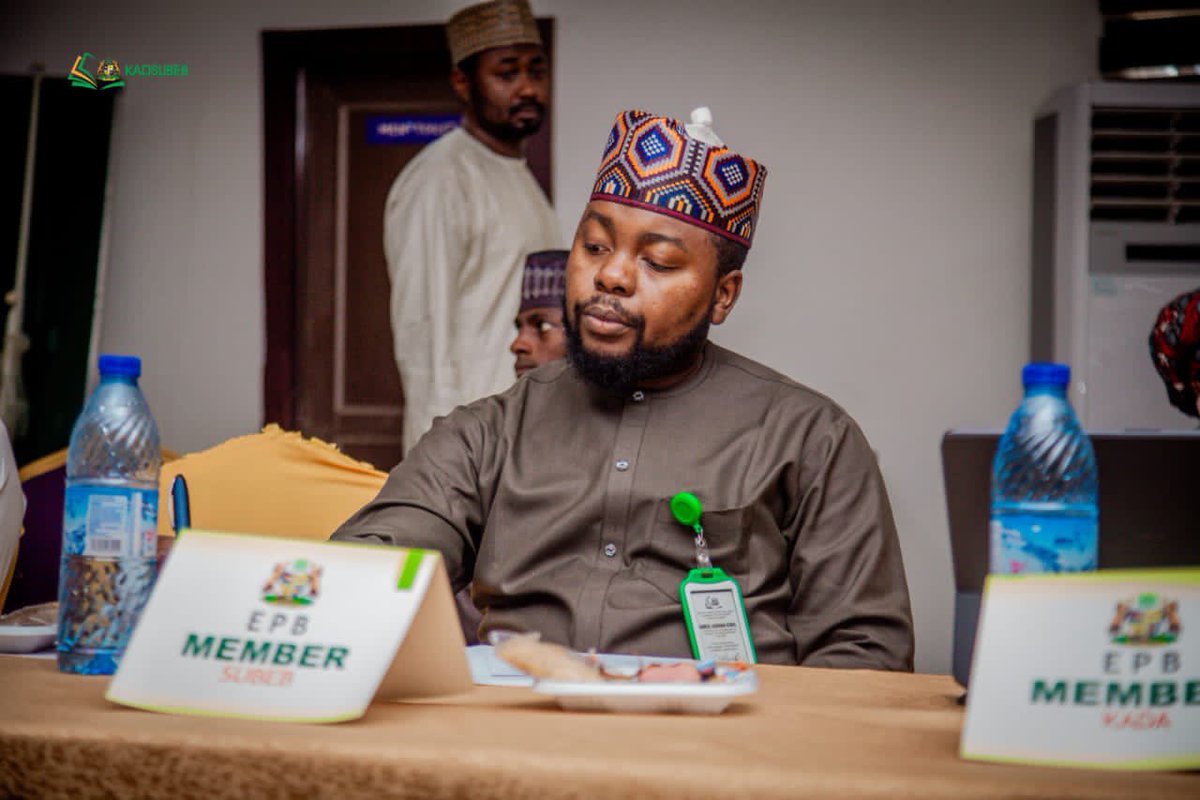 KadunaSubeb's tweet photo. The Board was represented by the Ag. Executive Chairman at the Economic Planning Board meeting held at the Planning and Budget Commission. 

The meeting was chaired by the Commissioner, @KADPBC and attended by heads of RUWASA, KADA, PHCDA and the 23 LGC chairmen. https://t.co/plIlCNyIjC
