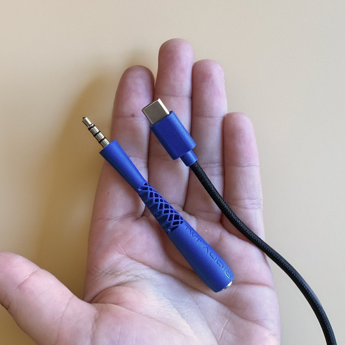 TWTAudio's tweet image. 🔊 Discover the solution to classroom audio challenges! Say goodbye to 3.5mm pin breakage with Breakaway Adapters and USB-C. 🎧✨

Read more in our latest blog post: twtaudio.com/blogs/news/bre… 📖🚀 

#EdTech #ClassroomTech #EducationInnovation #TWTAudio #BreakawayAdapter #USB-C