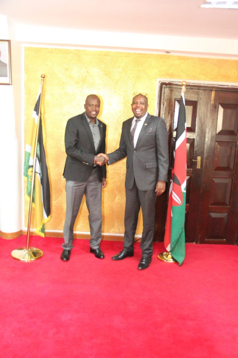 SpeakerMuranga1's tweet photo. Held a round table meeting with Hon Kanini Kega, EALA MP and EALA Deputy Clerk, John Mutega

We discussed opportunities available in East Africa and how we can best tap them to foster economic prosperity in Kenya and EAC at Large.

In attendance was, Majority leader Hon Wasally. https://t.co/LdaqgHjeh1