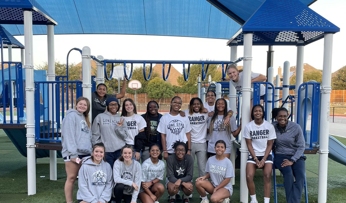 LSHS_BBall's tweet photo. Newman Elementary thank you for allowing us to be apart of your morning yesterday!!! #Empower https://t.co/fKQ6FLZ5gl