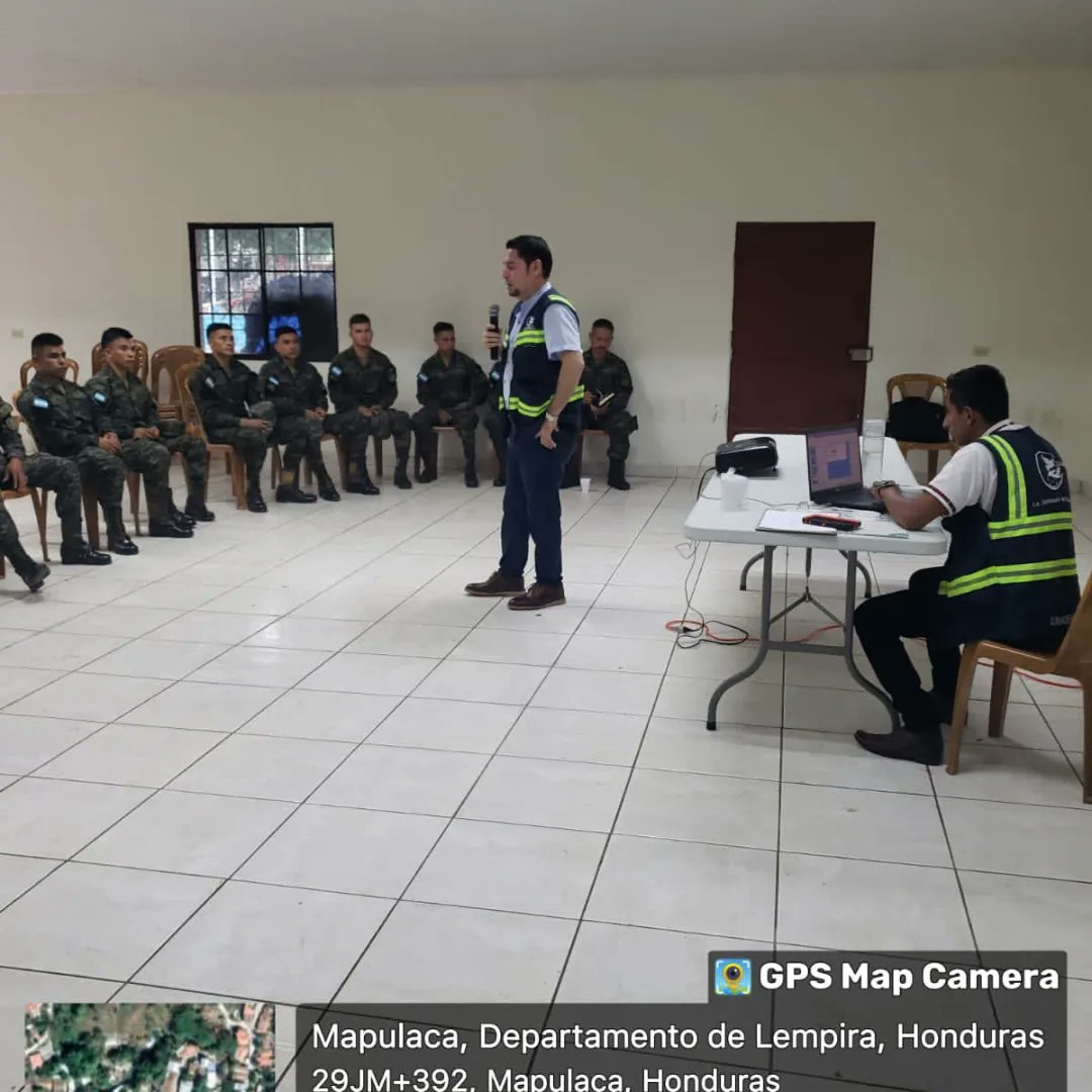 FFAAHN's tweet image. #Capacitación 
En las instalaciones de la Casa de la Cultura del municipio de Mapulaca, Lempira, personal de la Fuerza de Tarea Conjunta Lenca Sumpul recibió una charla sobre Derechos Humanos impartida por el Abogado Olvin Hernández del #CONADEH.