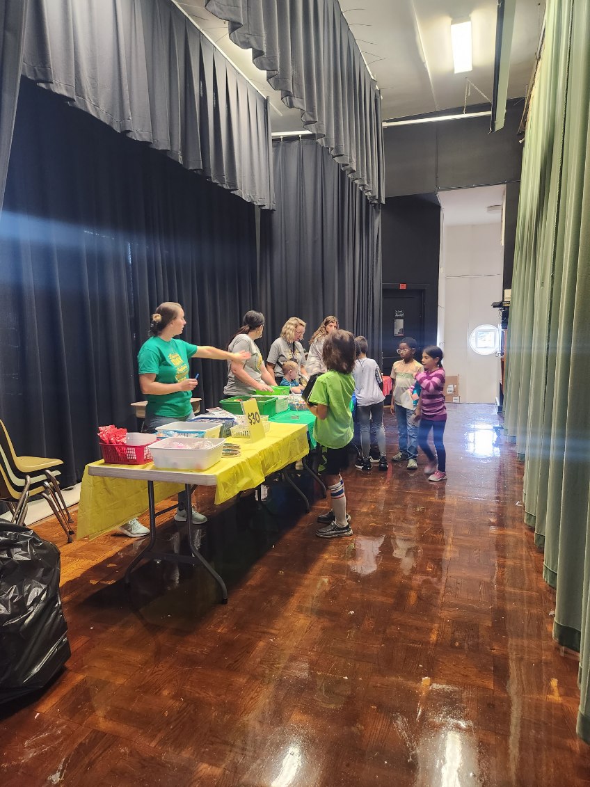 Long Hill tweet media