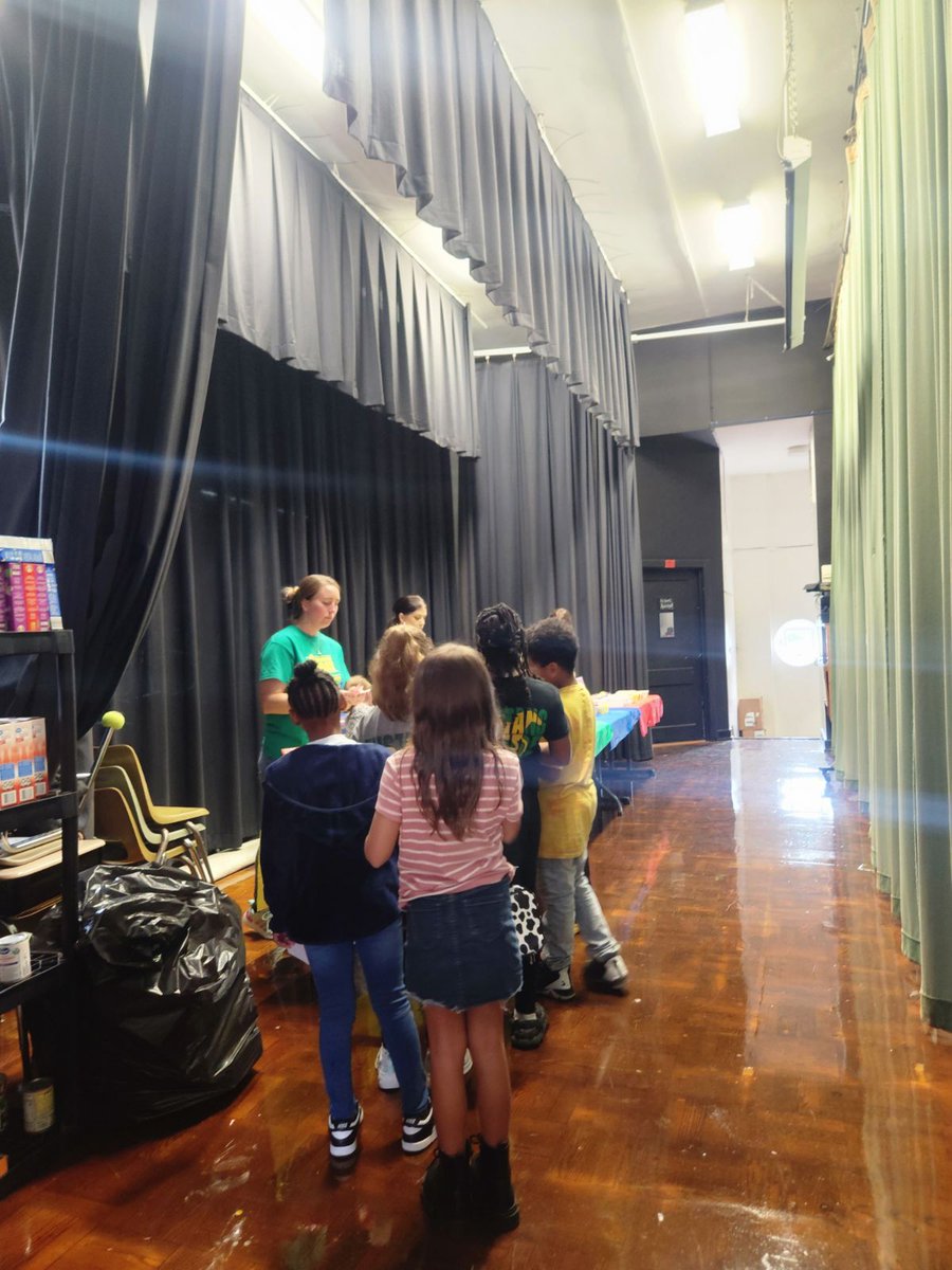 Long Hill tweet media