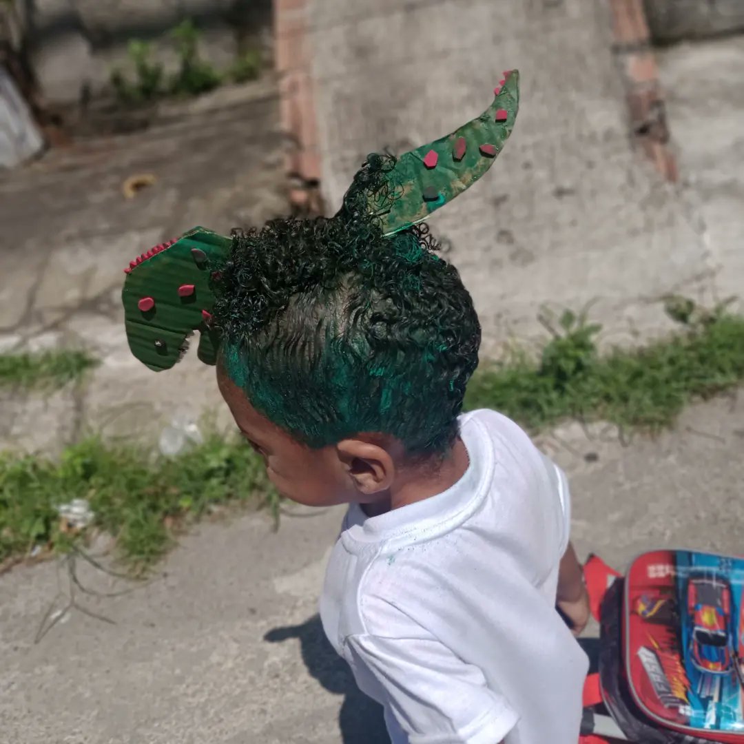 mrcllaraujo's tweet photo. Dia do cabelo maluco 🤪
Meu Baby Dino 🦕 https://t.co/EKUbLbAprB