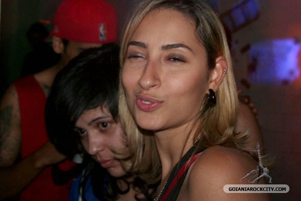 goianiarock's tweet photo. Em 17 de julho de 2009 teve um after no Suvaco do Brasil. Eu tava de bobeira e fui. https://t.co/mBW73EQ62f