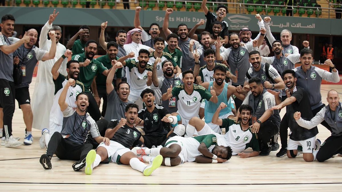 المهمة تمت بنجاح ✅
صقورنا للصالات يحلقون لنهائيات كأس آسيا 📝 ⬇️
🔗 saff.com.sa/news.php?id=25… . 
#معاك_يالأخضر