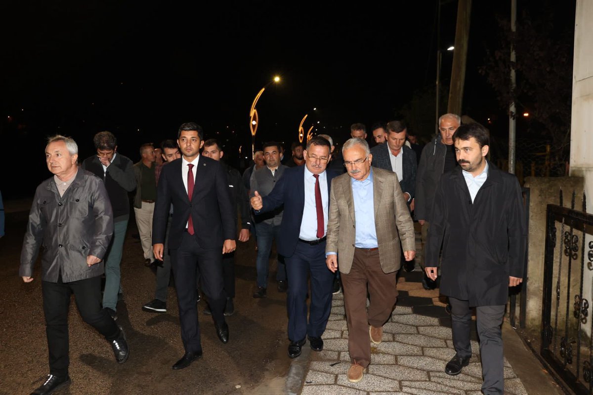 📍Çatalpınar

Akkuş ve Aybastı ilçelerimizin ardından bu akşam ki son durağımız Çatalpınar ilçemiz oldu.

Yaptığımız çalışmalar yakın zamanda modern, estetik ve ışıl ışıl bir görünüme kavuşturduğumuz ilçemizde Çatalpınar Belediye Başkanımız Ahmet Türe ile birlikte esnaf ve