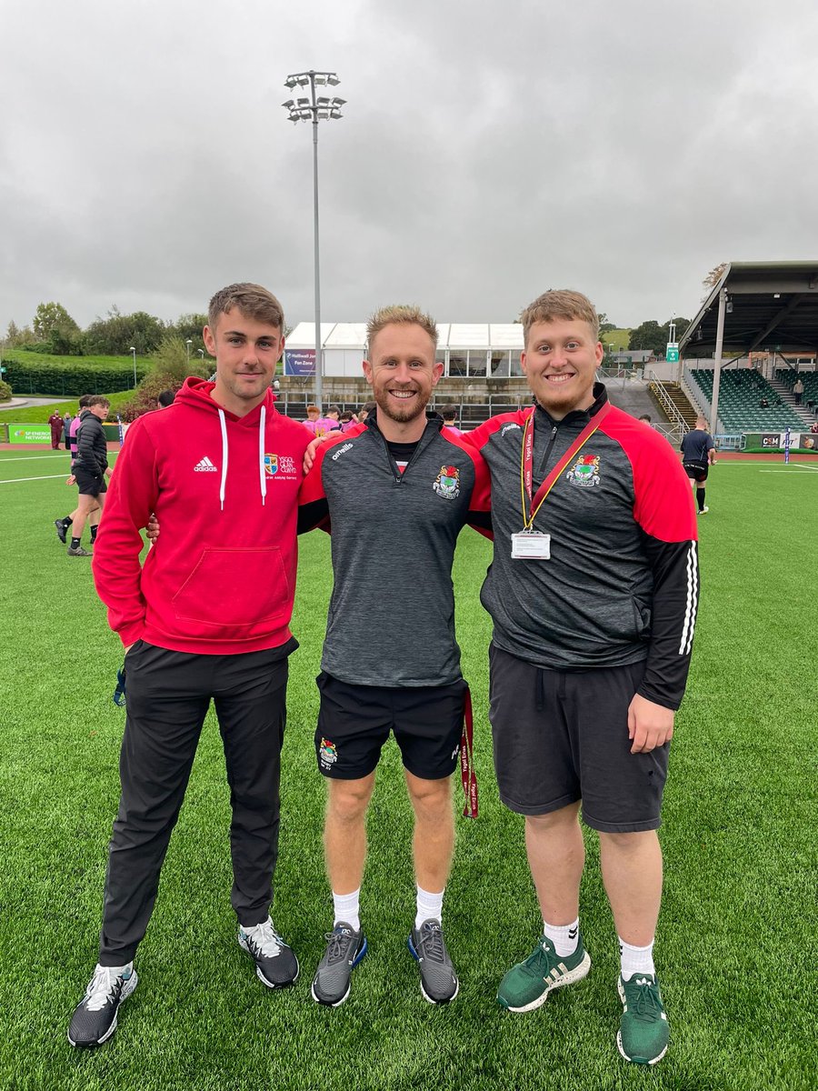 Great game of rugby against <a href="/YsgolGlanClwyd/">Ysgol Glan Clwyd</a> in difficult conditions. Always great to have past pupils back where they belong. A 33-7 win for Eirias and level in the series at 1-1 between Mr Opie and his ‘Old’ PE teacher #Eiriascommunity #experiennceeirias <a href="/colwynbayrugby/">Colwyn Bay Rugby 🏉</a>