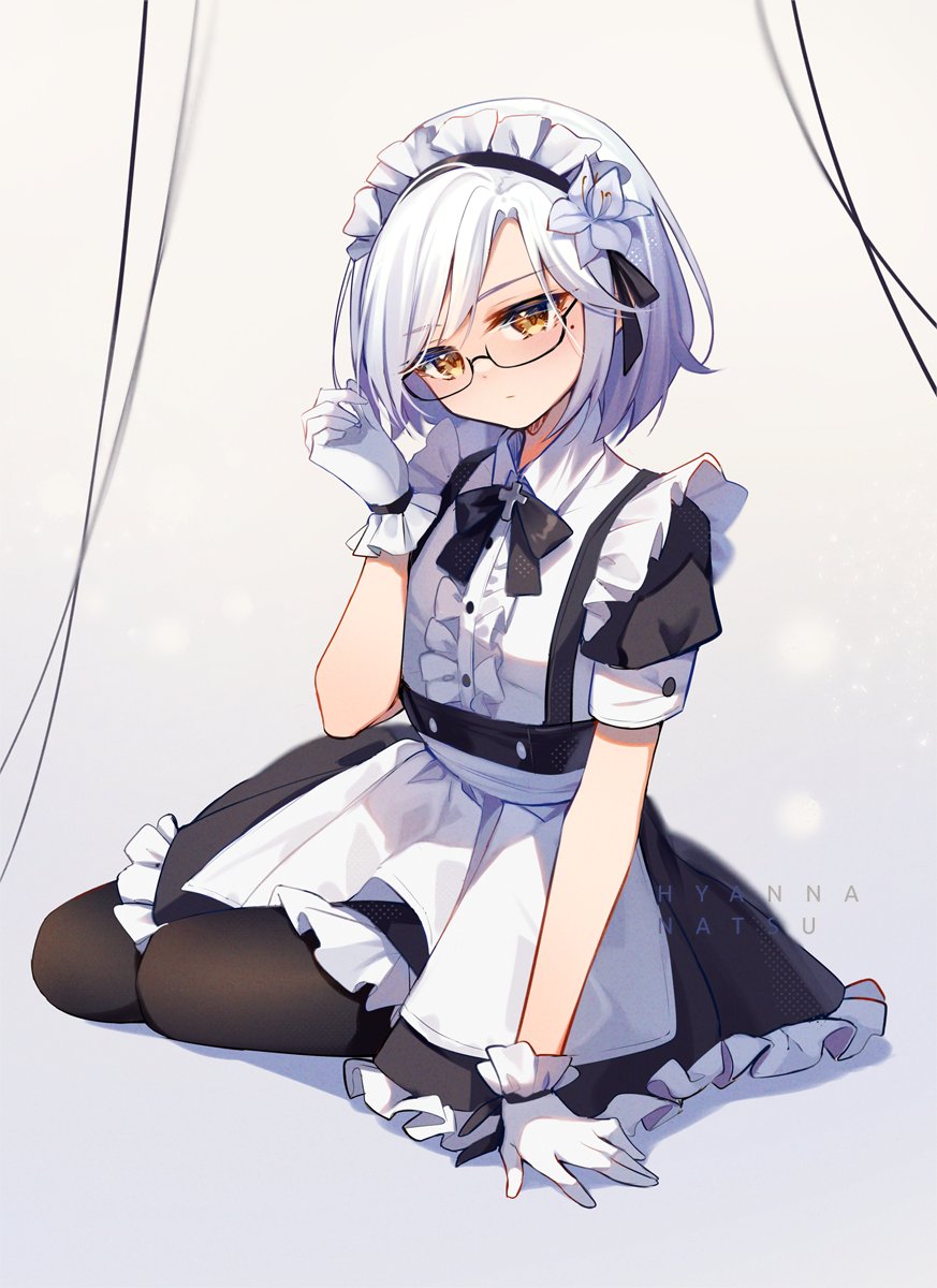 ☁🧹 Aloof maid is not impressed by your lack of organization to set things up for the Halloween party