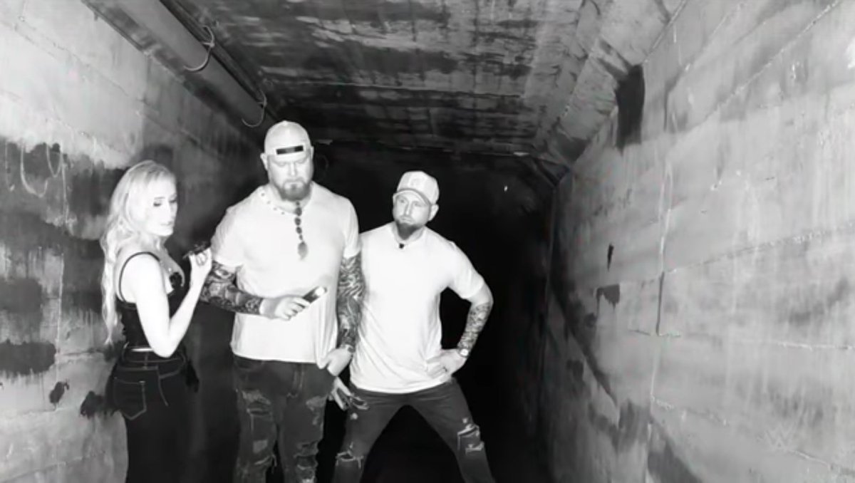 Flawshxne's tweet photo. This weeks #Chambersofhorrors episode was too sweet 🤘

Watch here: https://t.co/eRWqrVzps9 https://t.co/PiEff1l0eY