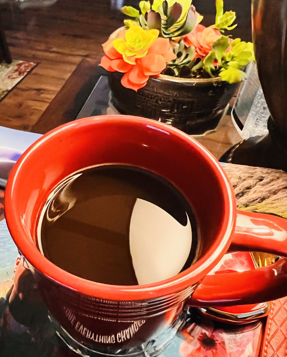 FNULNU1's tweet photo. 🔥🙌🏿💪🏿 

The #Coffee move is always a winning one! #NoSugar #NoCream https://t.co/dMidTDjUVw