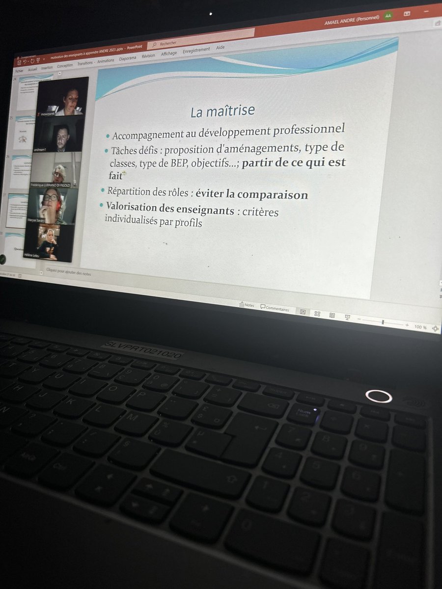 Intervention du soir d’Amael André dans le cadre du #DU AESDI sur le thème du soutien à l’engagement des enseignants dans leur devenir professionnel! 
Cours du soir passionnant..
#DUAESDI #inshea
