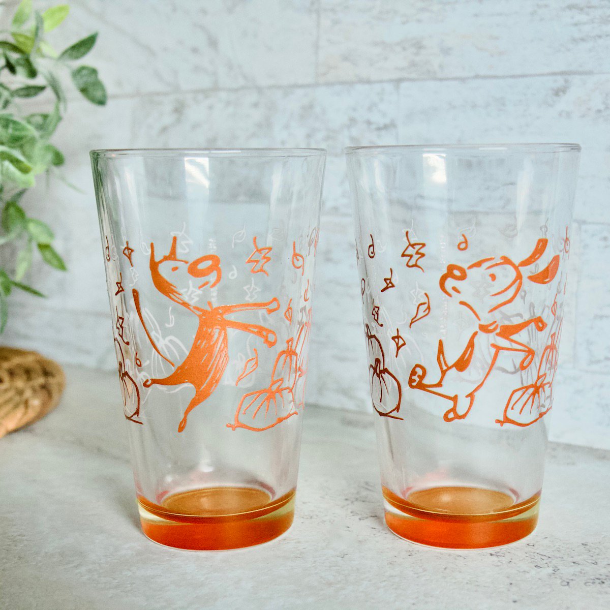 In case you missed it: Our newest pint glass set has arrived, just in time for autumn gatherings and family celebrations! Fetch yours here: bit.ly/46Budek