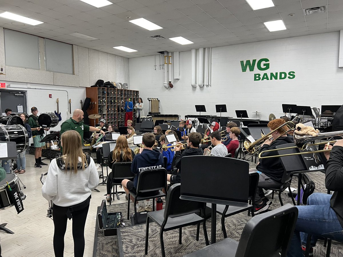 Praise Walks allow teachers to get into classrooms and see the great work that we are all doing for our students!
Bonus: our administrators cover classes so our teachers don’t have to lose their plans. Committed to a positive culture!
<a href="/wgcsdhawks/">Woodward-Granger CSD</a> @MattLakis_WGHS