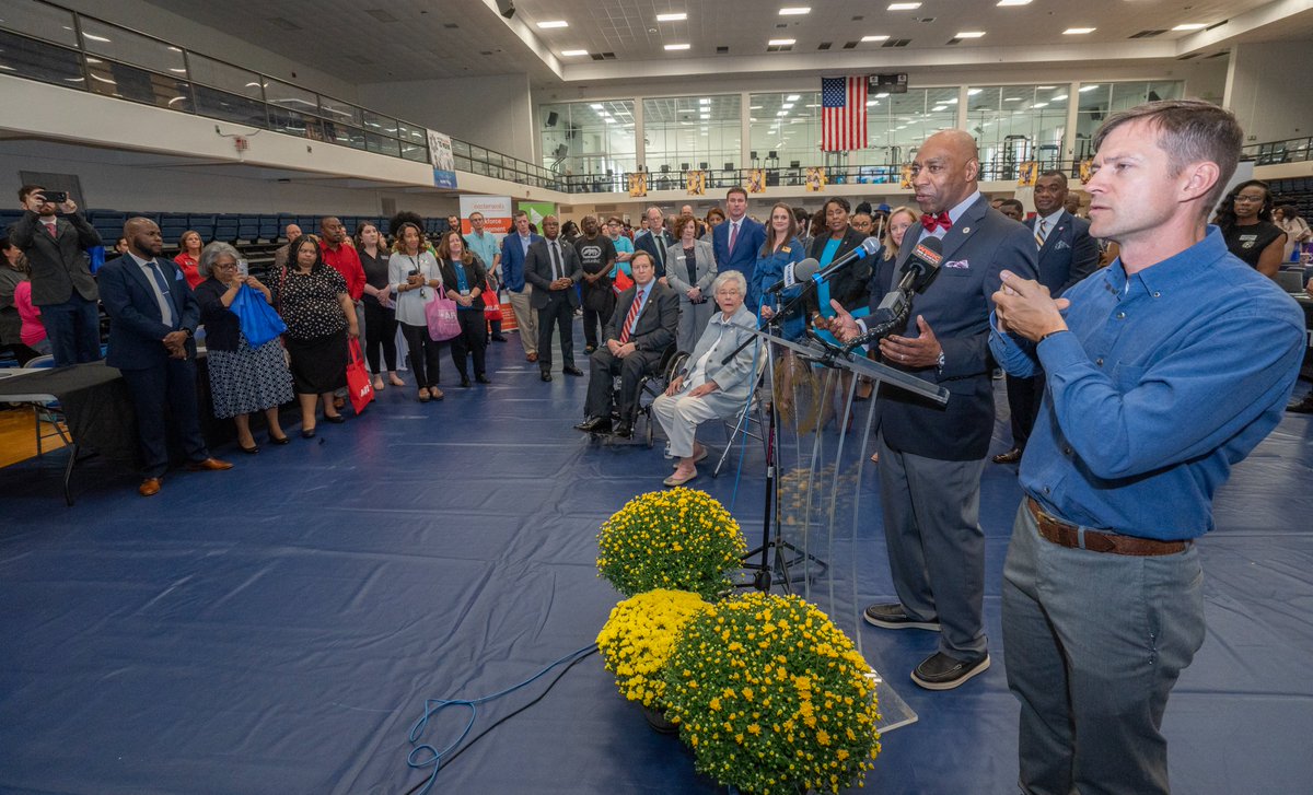 Thank you to everyone who participated in the Governor's Job Fair for People With Disabilities. We had a wonderful turnout and were able to connect jobseekers and employers in a meaningful and impactful way.