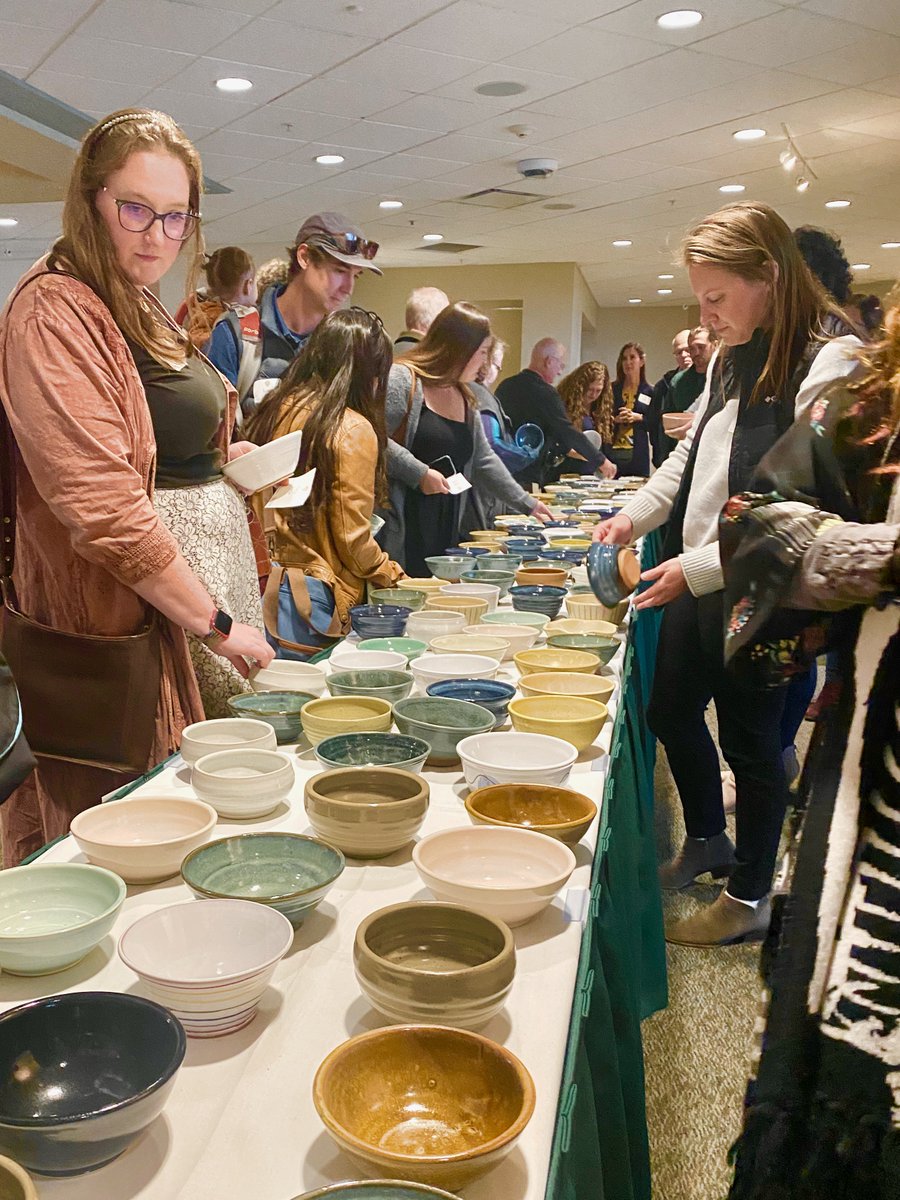 SpectrumVT's tweet image. Last night&apos;s Empty Bowl Dinner was a huge success! Thank you so much to everyone who attended and made it such a wonderful event. Special thanks to all of our sponsors, especially @VermontFederal, our presenting sponsor. THANK YOU!🙌